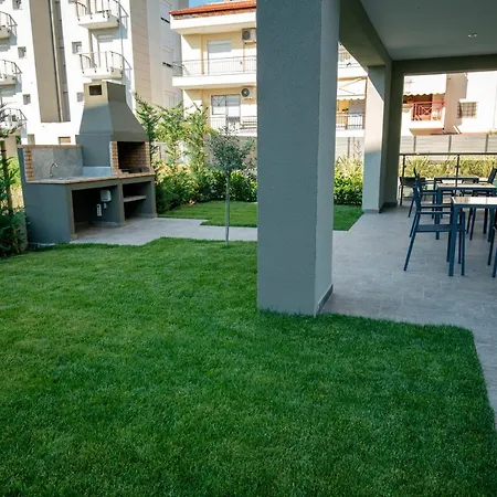 Olive 102 Apartment *